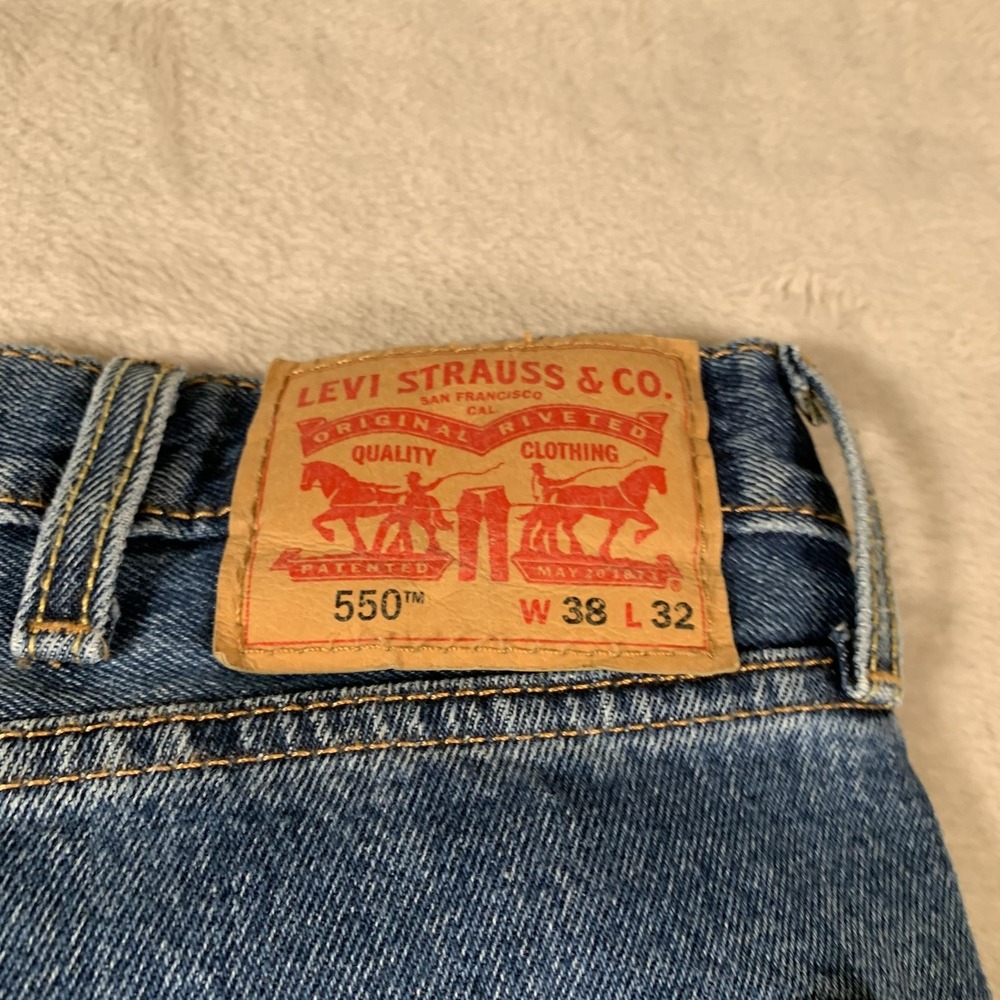 Levis 550 Jeans Mens 38x32 Blue Denim Relaxed Fit Tapered Leg 100% Cotton Pants - Picture 12 of 13
